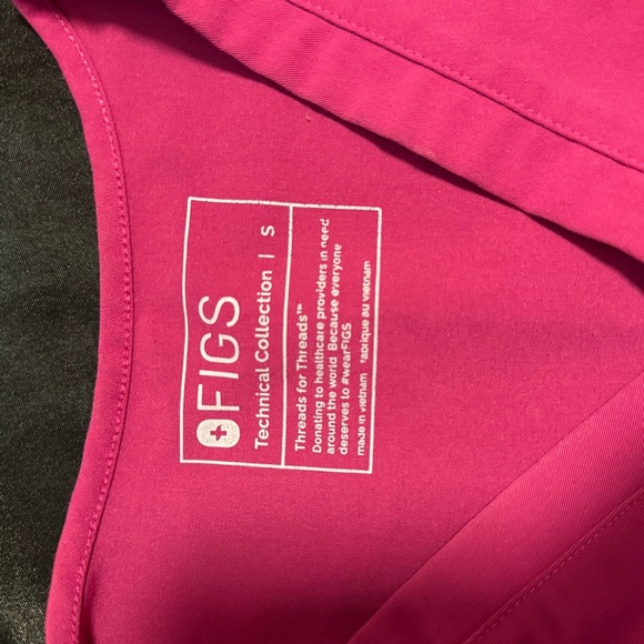 Figs Scrub Set 💗 - Picture 2 of 3